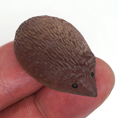 1,2"-es mini sündisznó szobor természetes kőből, fluoritból faragott otthoni dekoráció gyógyító kristály Reiki figura drágakövek dísz ajándék 1 db