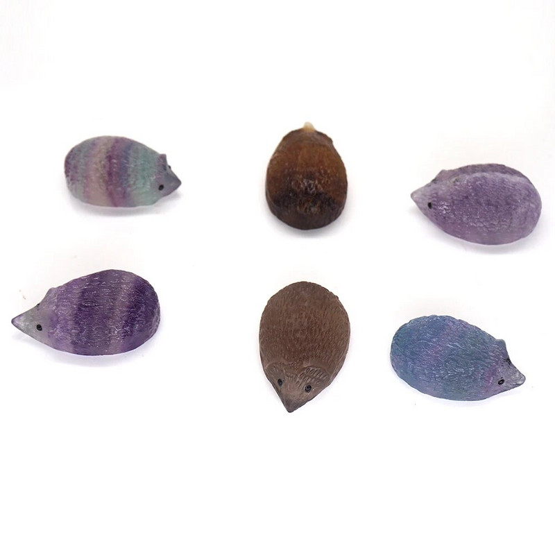 1,2"-es mini sündisznó szobor természetes kőből, fluoritból faragott otthoni dekoráció gyógyító kristály Reiki figura drágakövek dísz ajándék 1 db