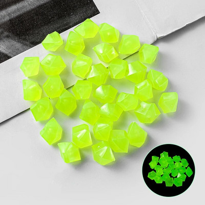 100PCS/paket Mini svjetleći kamen u obliku dijamanta Fish Tank Akvarij Vrtlarstvo Pejzaž Smola Svjetleći kamen