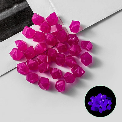 100PCS/paket Mini svjetleći kamen u obliku dijamanta Fish Tank Akvarij Vrtlarstvo Pejzaž Smola Svjetleći kamen