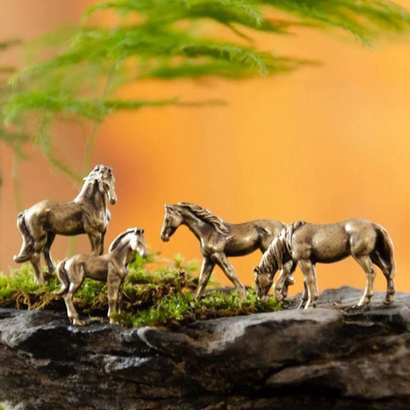 2 vnt mielos miniatiūrinės stalinės arkliuko figūrėlės arklio statulos „pasidaryk pats“ darbalaukio arklio puošmena