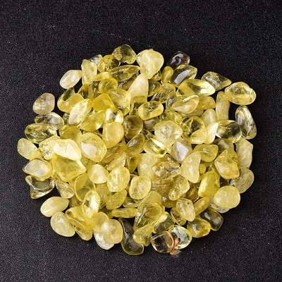 100g 4 размера Жълт естествен смесен кварцов кристален камък Скала Чакъл Образец Резервоар Декор Естествени камъни и минерали
