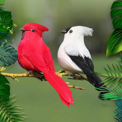 Kunstliku käsitöö simulatsiooni vaht sulgedest papagoid imiteerivad linnumudeli rekvisiidid