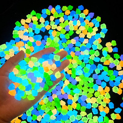 100 бр. Флуоресцентни камъчета Градински аквариум Аксесоари за декорация от светещи камъни Светещи в тъмното камъни на едро