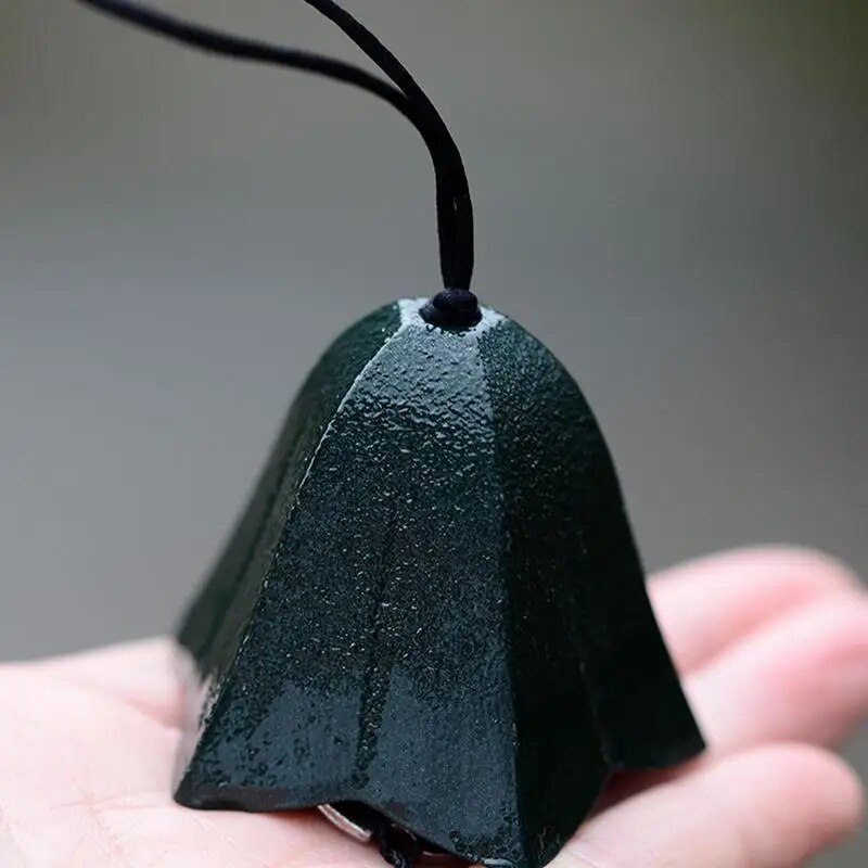 Japonijos vėjo ketaus šventykla besimeldžiančio sapno gaudytojo dovana ketaus varpas Japoniški vėjo varpeliai durų prieangyje miegamojo terasa