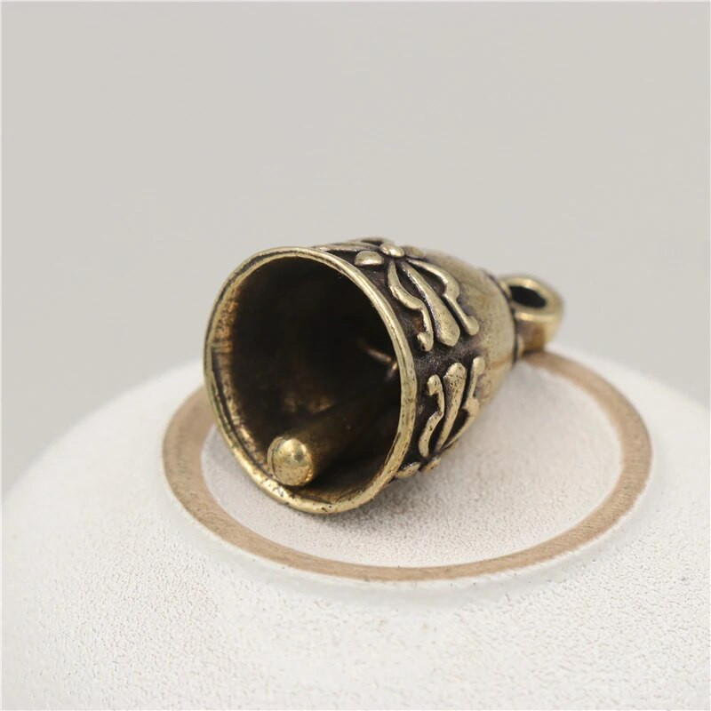 Varpelio pakabukas „Jingle Bell“ žalvarinis senovinis raktų pakabukas, skirtas dovanų dekoravimui, pakabinamam ornamentui