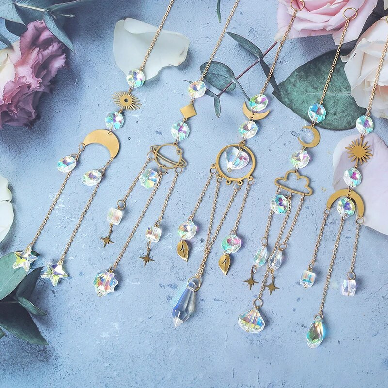 Suncatcher Kabantys Kristalai Pakabukas Vaivorykštė Prisma Vitražas Fėja langas Vėjo varpeliai Automobilių žavesys Dekoras Menas Amatai