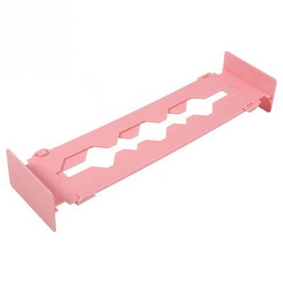 Reguliuojami stalčių skirstytuvai Tvarkyklės drabužių skyriklis, skirtas makiažui.