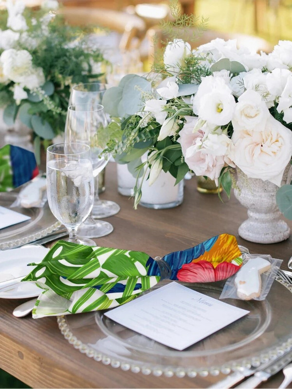 2 vnt. Atogrąžų augalų lapų servetėlės iš papūgos audinio, skirtos stalo dekoravimui Nosinaitė Buitinė daugkartinio naudojimo servetėlė vestuvių dekoravimui