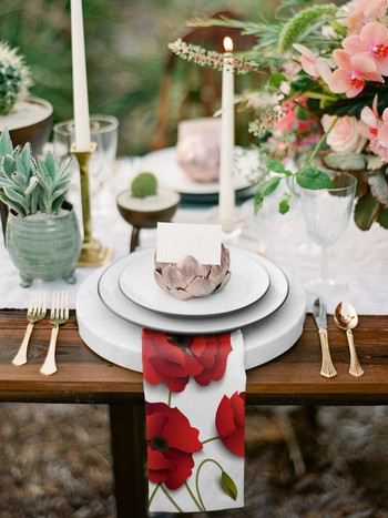 Κόκκινο λουλούδι Poppy Λευκό υφασμάτινο χαρτοπετσέτες Μαλακό μαντήλι Διακόσμηση δείπνου γαμήλιου συμποσίου Επαναχρησιμοποιούμενες επιτραπέζιες χαρτοπετσέτες Προμήθειες για πάρτι