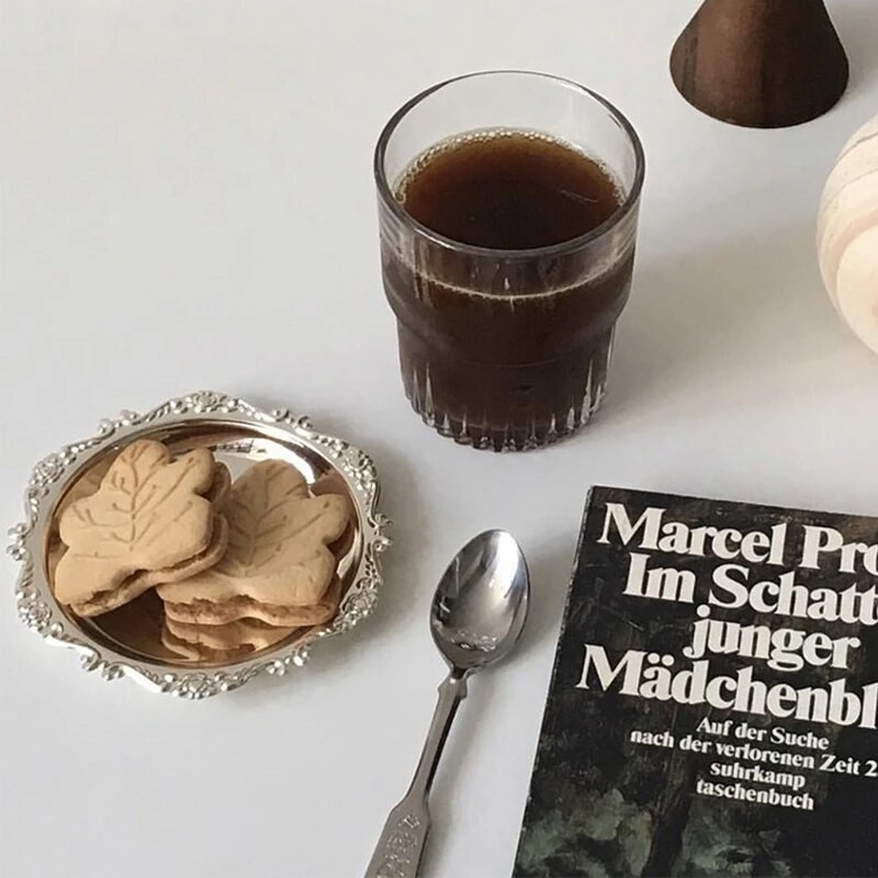 Ins Kavos indai Arbatos dėklas Dekoratyviniai aksesuarai Papuošalai Padėklas Vaisiai Saldus ekranas Sidabrinės lėkštės pyrago padėklas Desertinis patiekalas 트레이