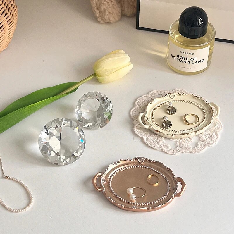 Ins Kavos indai Arbatos dėklas Dekoratyviniai aksesuarai Papuošalai Padėklas Vaisiai Saldus ekranas Sidabrinės lėkštės pyrago padėklas Desertinis patiekalas 트레이