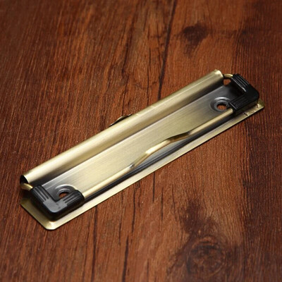 2 vnt. metalinės iškarpinės, spaustukai, aplankų segtukai, segtuvų segtukai su varžtais Popieriaus laikymo tvarkyklė Mokyklinės reikmenys biuro stacionariai