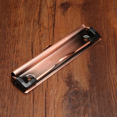 2 vnt. metalinės iškarpinės, spaustukai, aplankų segtukai, segtuvų segtukai su varžtais Popieriaus laikymo tvarkyklė Mokyklinės reikmenys biuro stacionariai