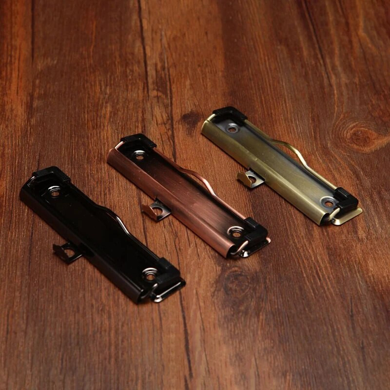 2 vnt. metalinės iškarpinės, spaustukai, aplankų segtukai, segtuvų segtukai su varžtais Popieriaus laikymo tvarkyklė Mokyklinės reikmenys biuro stacionariai