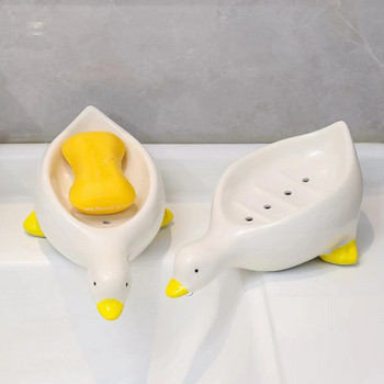 Сапунерка с форма на сладка патица Самооттичащ се държач за сапун Поставка за сапун за душ Баня Домашна вана Кухненска мивка Пластмасов държач за тава