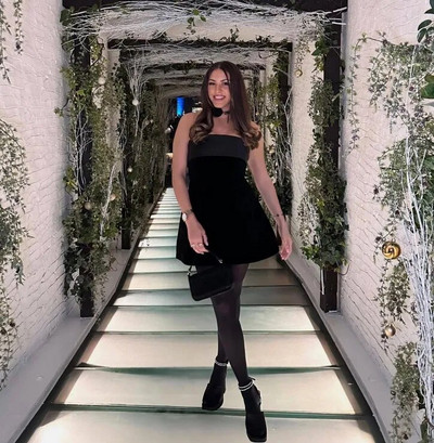 Jednobojna baršunasta kratka haljina s otvorenim ramenima A kroja Božićne mini haljine bez naramenica 2024. Uski klupski ogrtači visokog struka