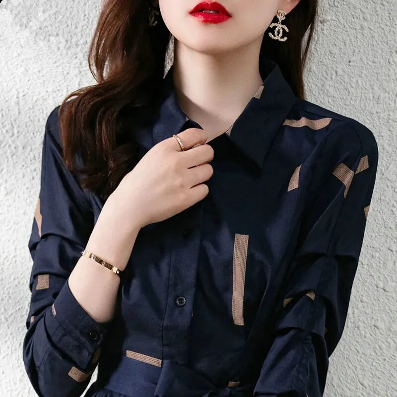 Elegantné módne geometrické potlačené šaty s opaskom jar 2023 s dlhým rukávom, polokošeľou, voľným tunikovým svetrom, midi šaty, dámske oblečenie