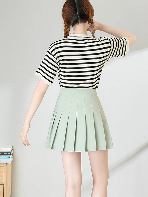 Rudas moteriškas sijonas 2024 m. vasariniai drabužiai moteriškas aukštu juosmeniu Harajuku korėjietiško stiliaus juodas mini klostuotas sijonas mokyklinei mergaičių uniforma