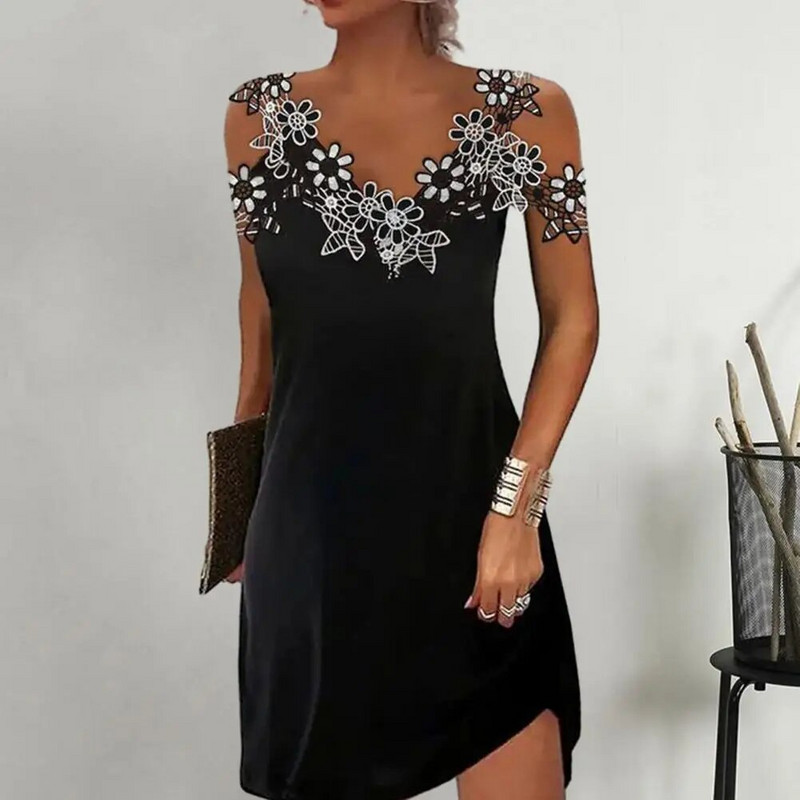 Női nyári ruha Csipke Varrás Sling Mini ruha V-nyakú hideg váll Ujjatlan Slim Fit Rövid ruha Utcai ruha