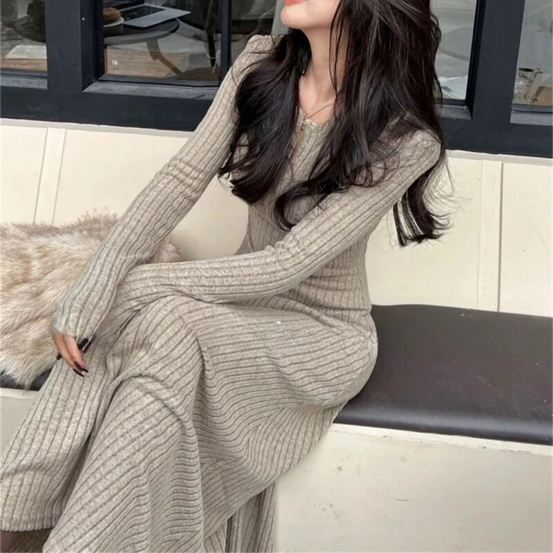 Őszi, téli koreai stílusú temperamentumos, karcsúsított, V-nyakú kötött női ruhák, masszív, divatos, hétköznapi, egyszerű Ins Y2k