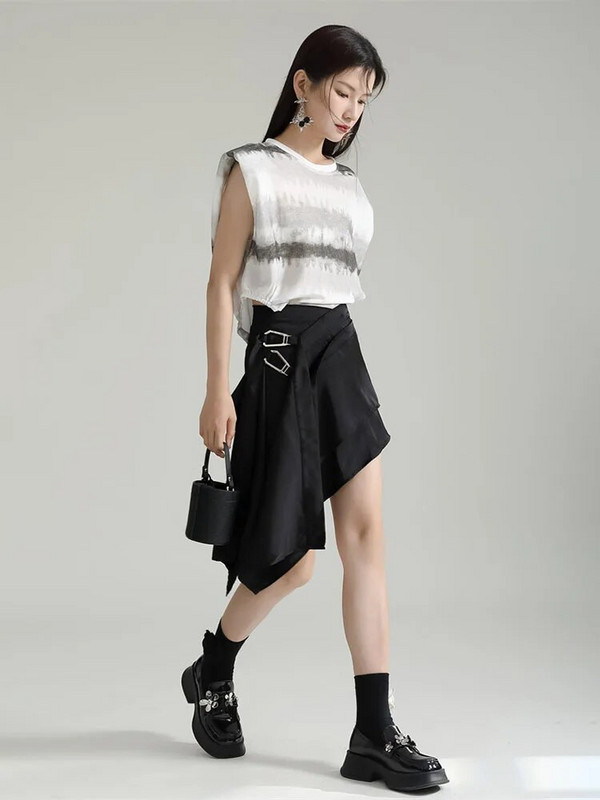 [EAM] Ženska crna nepravilna metalna dekoracija Mini suknja do pola tijela visokog struka Fashion Tide Novo proljeće ljeto 2024. 1DF9553