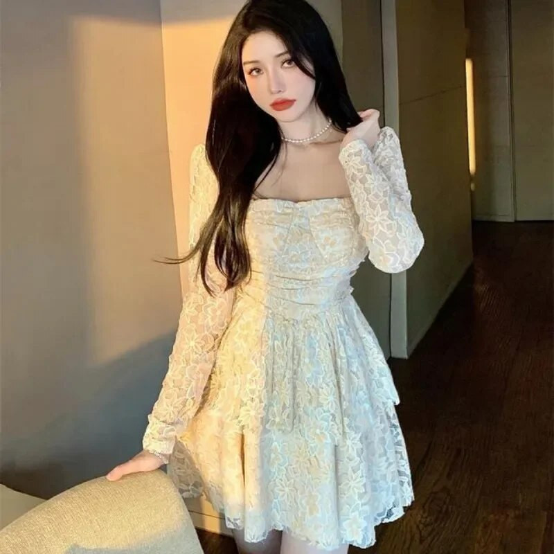 Gagarich Pure Lust Stílus Szexi Szögletes Nyak Elegáns Koreai Csipke ruha Női Ősz Tél Új Derék Karcsú Bolyhos Princess Vestidos