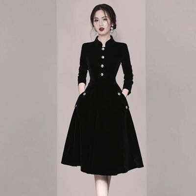 Toamnă și Iarnă Rochie de catifea cu guler cu nasturi, neagră, stil european și american, stil Hepburn pentru femei