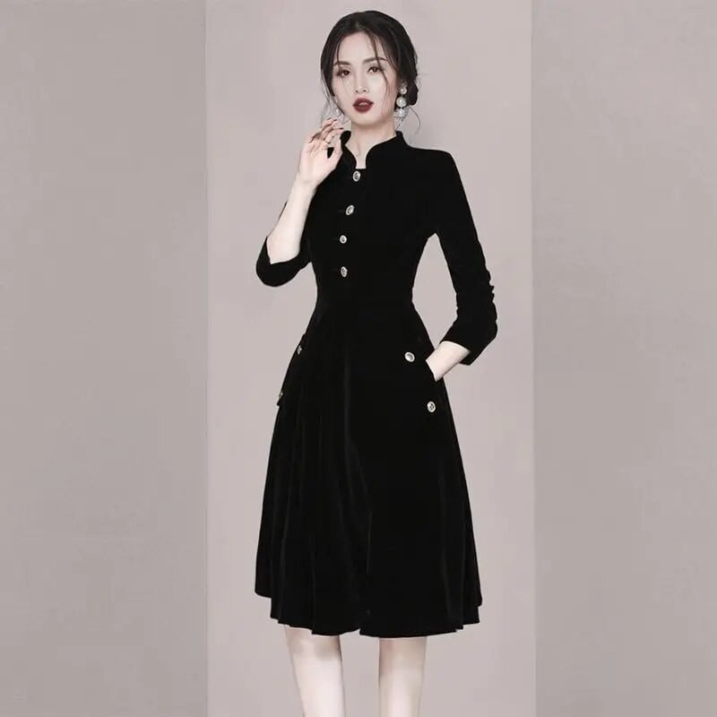 Toamnă și Iarnă Rochie de catifea cu guler cu nasturi, neagră, stil european și american, stil Hepburn pentru femei