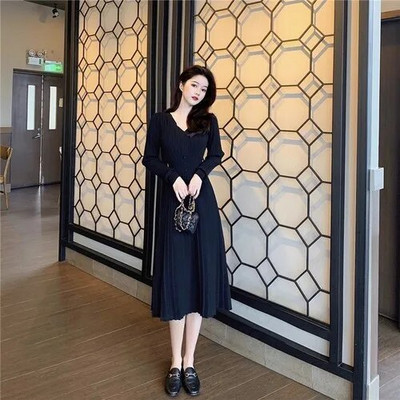 Gagaok ruhák őszi téli női 2023 új francia V nyakú tömör kötött ruha, hosszú vintage, egyedi A-vonalú alátét Vestidos