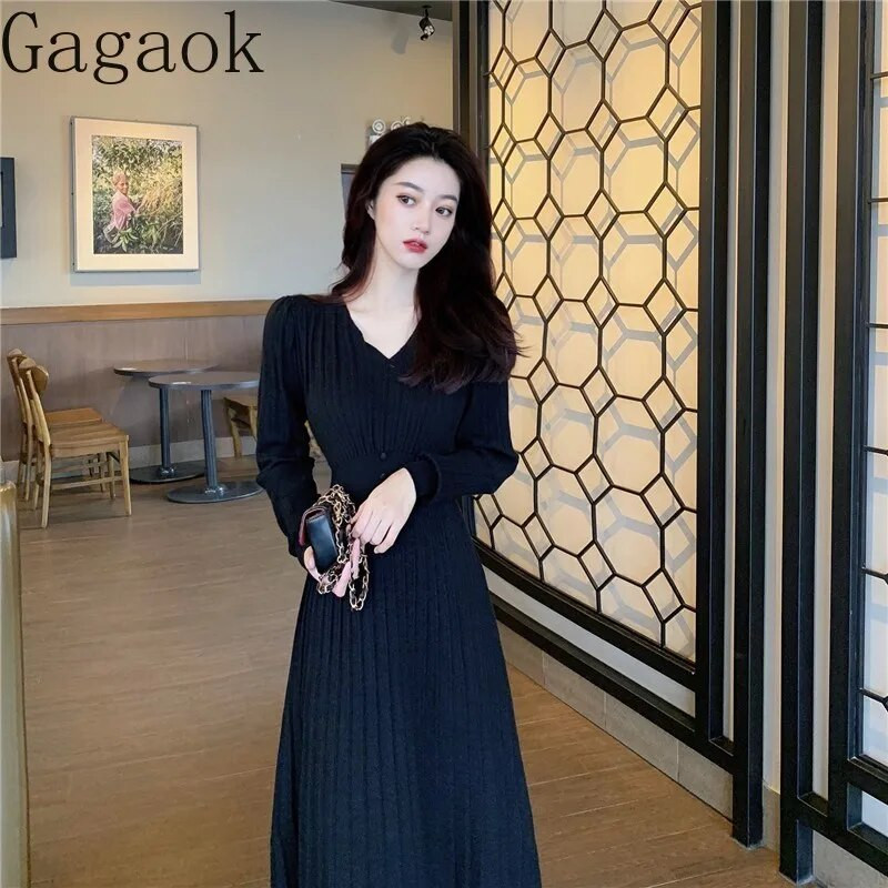 Gagaok ruhák őszi téli női 2023 új francia V nyakú tömör kötött ruha, hosszú vintage, egyedi A-vonalú alátét Vestidos