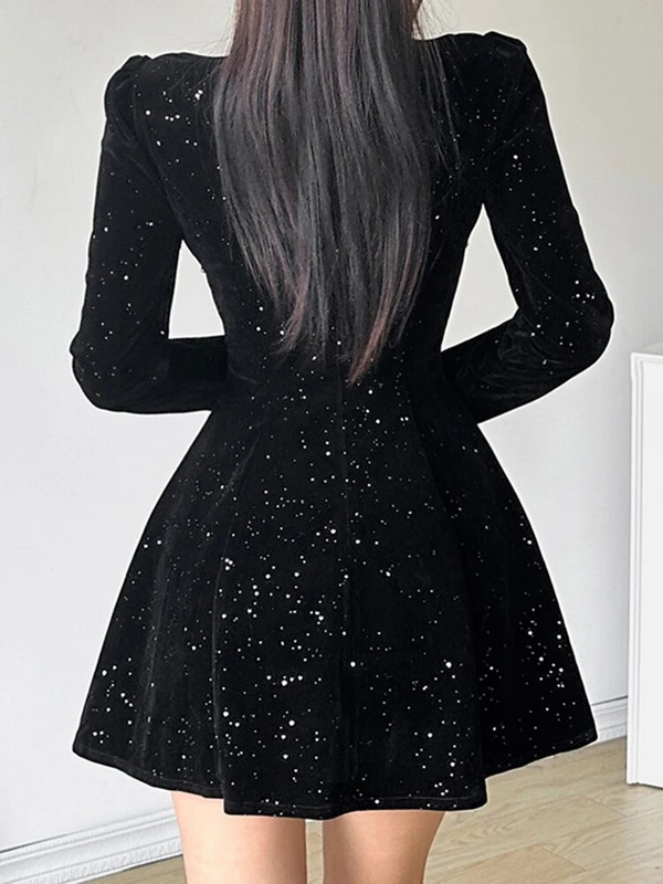 IAMSURE prancūziško stiliaus spindinčios A linijos suknelės plonos kvadratinės apykaklės mini suknelės ilgomis rankovėmis moterims 2024 m. rudens žiemos dama