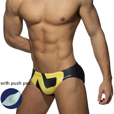 Costume de baie pentru bărbați noi, la modă, triunghi, costum de baie sexy european și american, pantaloni scurți imprimați, vacanță la plajă