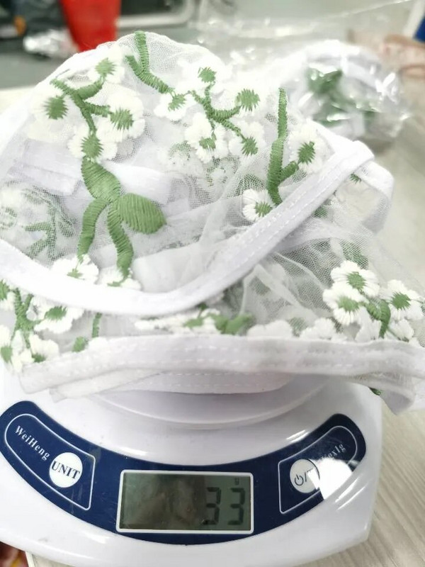 Caurspīdīgs, balts krūšturis, jauns, seksīgs, moderns G-stīgu siksnas, naktsveļa apakšveļa, ziedi, seksīga sieviešu apakšveļa, Ropa de Mujer