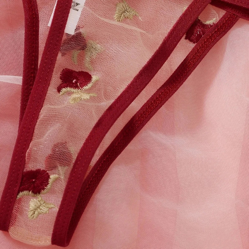 Set de lenjerie de corp sexy pentru femei Mini Hollow G-String Perspectivă Thong Lenjerie de noapte subțire Set de lenjerie cu flori din dantelă Bralette Mujer