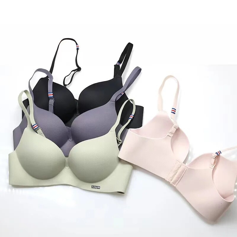 Απλό γυναικείο σουτιέν γαλλικού τύπου Άνετο μονοκόμματο μεσαίου πάχους Κύπελλο Gathered Τύπος προσαρμογής Χωρίς ατσάλινο δαχτυλίδι Γυναικεία εσώρουχα