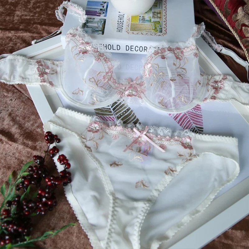 Σέξι Εσώρουχα Εκλεκτό Κέντημα Lotus Εξαιρετικά λεπτό Σέξι μεγάλου μεγέθους εσώρουχα γυναικεία δαντέλα Διαφανές σετ σουτιέν εσωρούχων