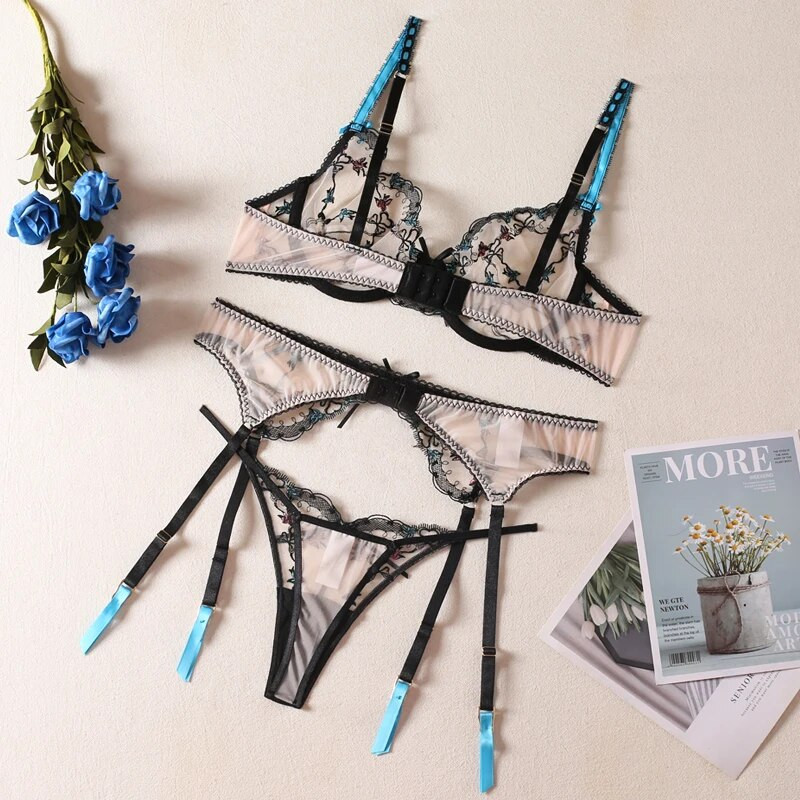 Sieviešu apakšveļas, seksīgi erotiski komplekti, grezna apakšveļa, trīsdaļīgs kāzu delikāts intīms, grezns, mežģīņu izšūšanas krūšturis un biksīšu komplekts