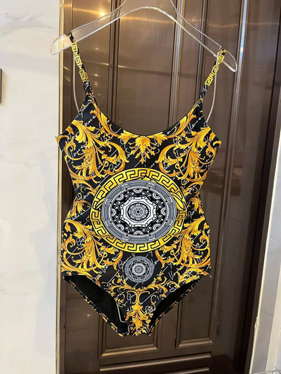 2023 New Court printed Swimsuit Γυναικείο σέξι στενό κολύμπι Wading Sports Triangle Conjoined Vacation μαγιό