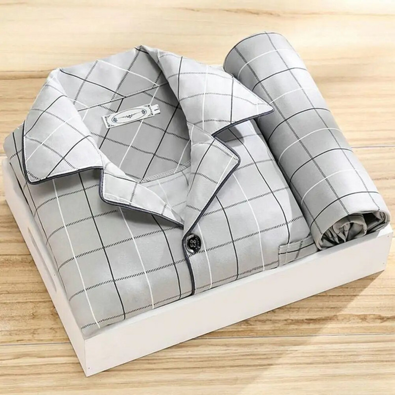 Udobne mliječne svilene salonke, elegantne muške jesensko-zimske pidžame, prugaste karirane printove s reverima, jednoredno kopčanje, duge