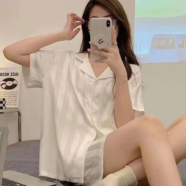 Ženske pidžame od ledene svile Ljeto 2024. Tanki kardigan s kratkim rukavima Ljeto od imitacije svile Kućna pidžama Dvodijelni komplet veleprodaja