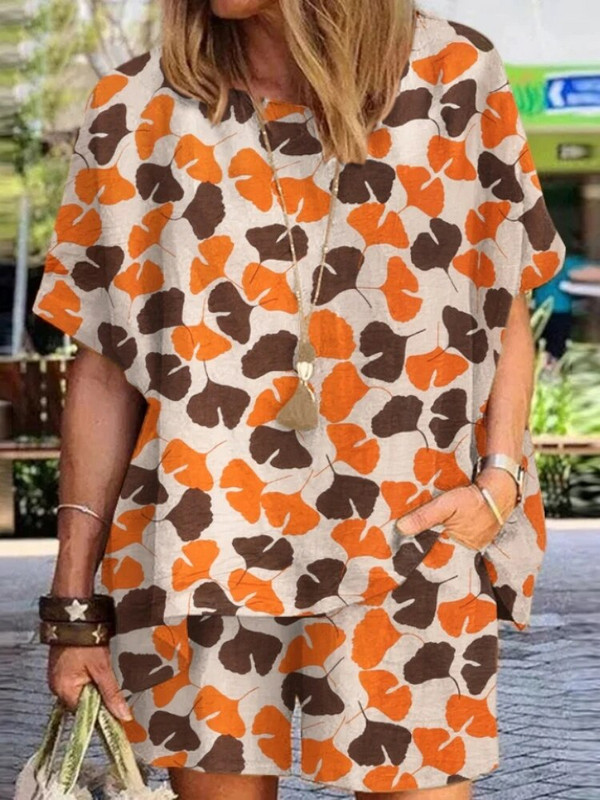 Vasaros mados naujas moteriškas rinkinys su taškeliais apvaliu kaklu Laisvi trumpomis rankovėmis marškinėliai Šortai Elegantiškas moteriškas dviejų dalių rinkinys