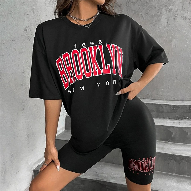 2023 m. vasaros moterų sportinis kostiumas sportinis kostiumas marškinėliai šortai 2 dalių rinkinys Brooklyn Print Tee Tops Moteriškų šortų rinkinys Sportinės aprangos komplektai
