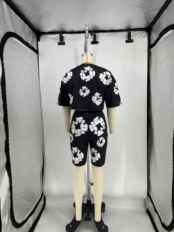 CM.YAYA Моден дамски комплект с щампи, тениска с О-образно деколте и шорти 2024 Active INS Два комплекта от 2 части Анцуг