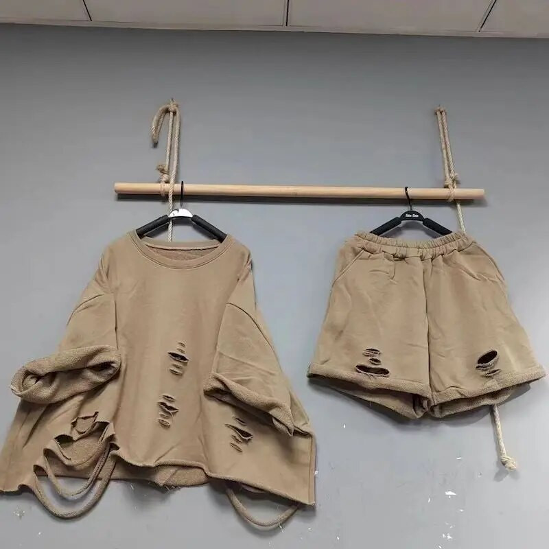 Σετ πουλόβερ άνοιξη/καλοκαίρι Γυναικεία Beggar Hole Loose Oversized κοντομάνικο μπλουζάκι και φαρδύ σορτς μόδας Casual σετ δύο τεμαχίων