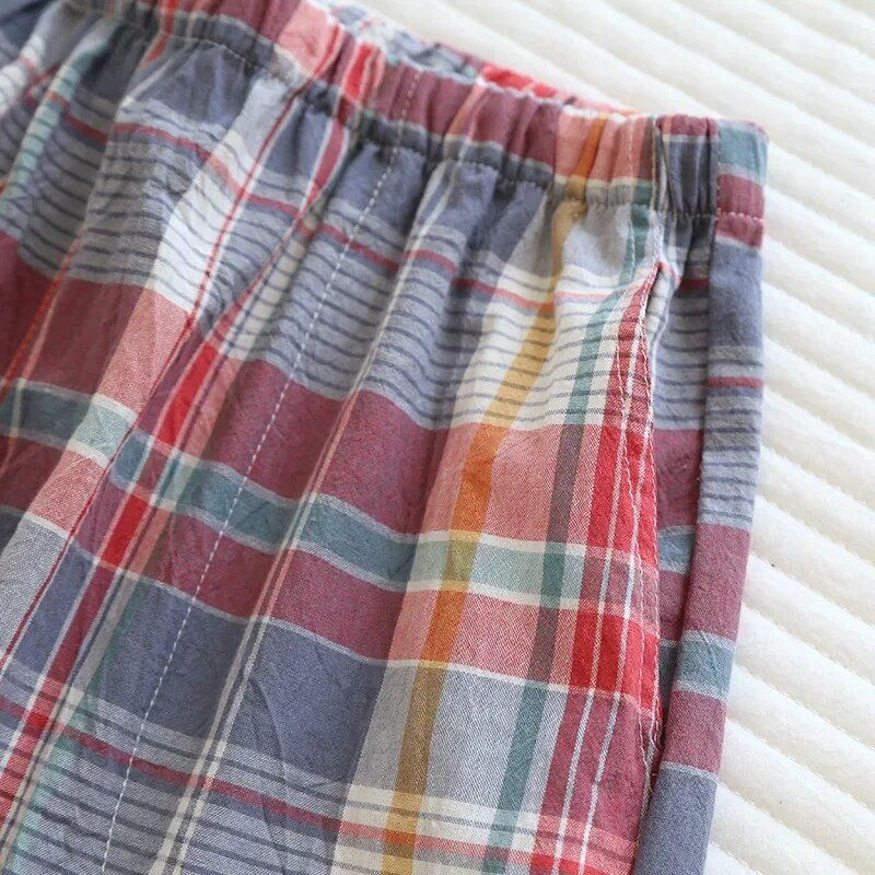 Najnoviji karirani dizajn Pamučne ženske kratke hlače Ležerne kućne karirane velike kratke hlače za spavanje Pamučna kućna odjeća Ženske kratke hlače