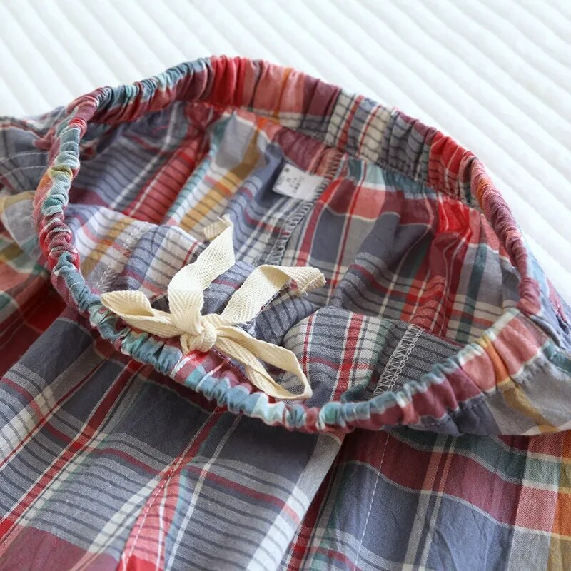 Najnoviji karirani dizajn Pamučne ženske kratke hlače Ležerne kućne karirane velike kratke hlače za spavanje Pamučna kućna odjeća Ženske kratke hlače