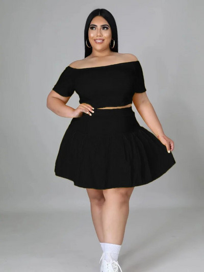 CM.YAYA Ženski komplet velikih veličina Jednobojne kratke majice kratkih rukava s kosim izrezom Suknje s naborima Dva dvodijelna trenirka Modna odjeća Ljeto