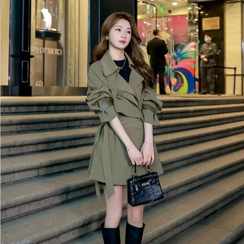2023 tavaszi őszi, közepes hosszúságú, női ingázási kabát divat Frenulum karcsú derékszíj kabát katonai zöld szélvédő női