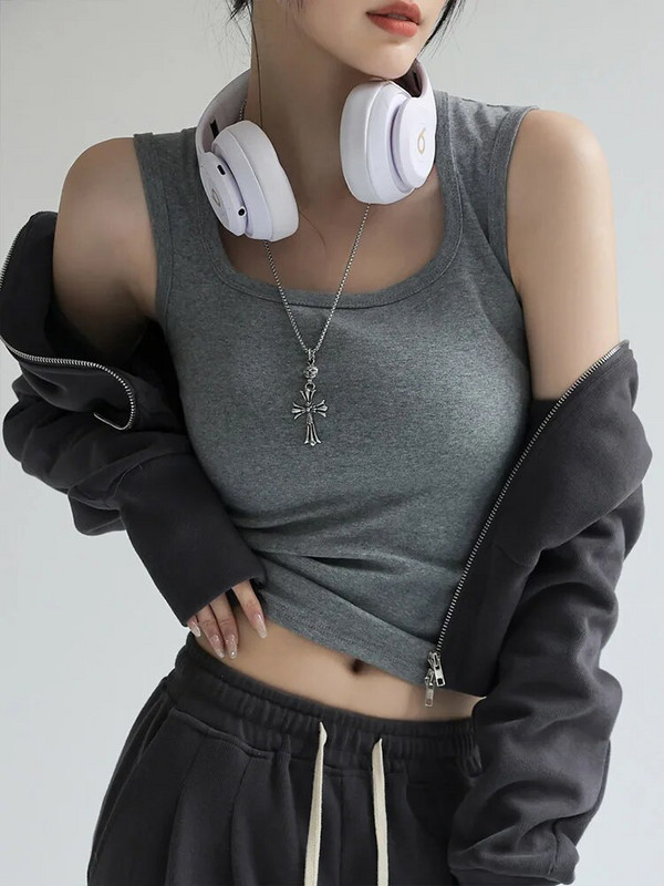 Moteriškas, masyvus, su kakleliu briaunotas kakliukas, moteriškas vasaros bazinis elastingas viršutinis apatinis viršus su U kaklu.